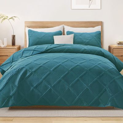 Exclusivo Mezcla Oversized King Quilt Set- Teal Cal King Quilts Bedding Set with 2 Pillow Shams, Modern Bedspread with Striped Pattern, Soft Lightweight Bedspreads Coverlets for All Seasons