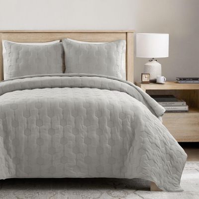 Lush Decor Hexagon Honeycomb Embroidered Textured Cotton Quilt Gray 3 Piece Set King/California King - Soft Lightweight Modern 3 Piece Bedding Set