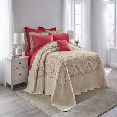 BrylaneHome Amelia Bedspread