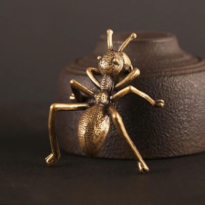MANGOUSONG Figurines Brass Animal,5.3x3.9x2.3cm Brass Ant Figurines Miniatures Office Desktop Tea Pet Ornament Crafts Vintage Copper Animal Incense Holder Home Decorative Parts