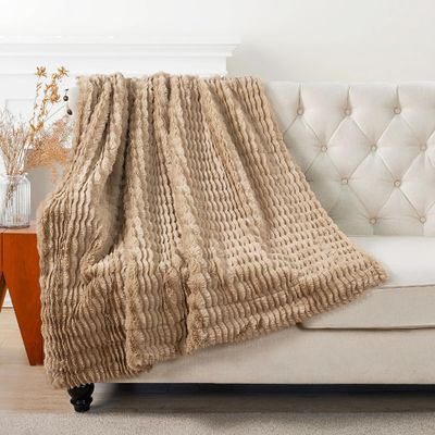 BYTIDE Ripple Luxury Faux Fur Throw Blanket with Velvet Back, Textured Fuzzy Furry Plush Soft Reversible Warm Blanket for Couch Sofa Bed Chair, 50 x 60 Inches, Tan