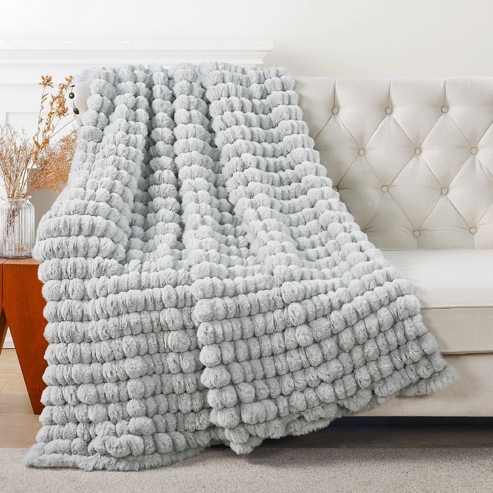 BYTIDE Spandex Striped Luxury Faux Fur Throw Blanket with Velvet Back, Textured Fuzzy Furry Plush Soft Reversible Warm Blanket for Couch Sofa Bed Chair, 50 x 60 Inches, Silver Grey