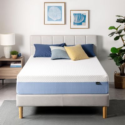 Zinus 12 Inch King Cooling Essential Memory Foam Mattress [NewVersion], Fiberglass Free, Medium Feel, Breathable Cooling Layers, Certified Safe Materials