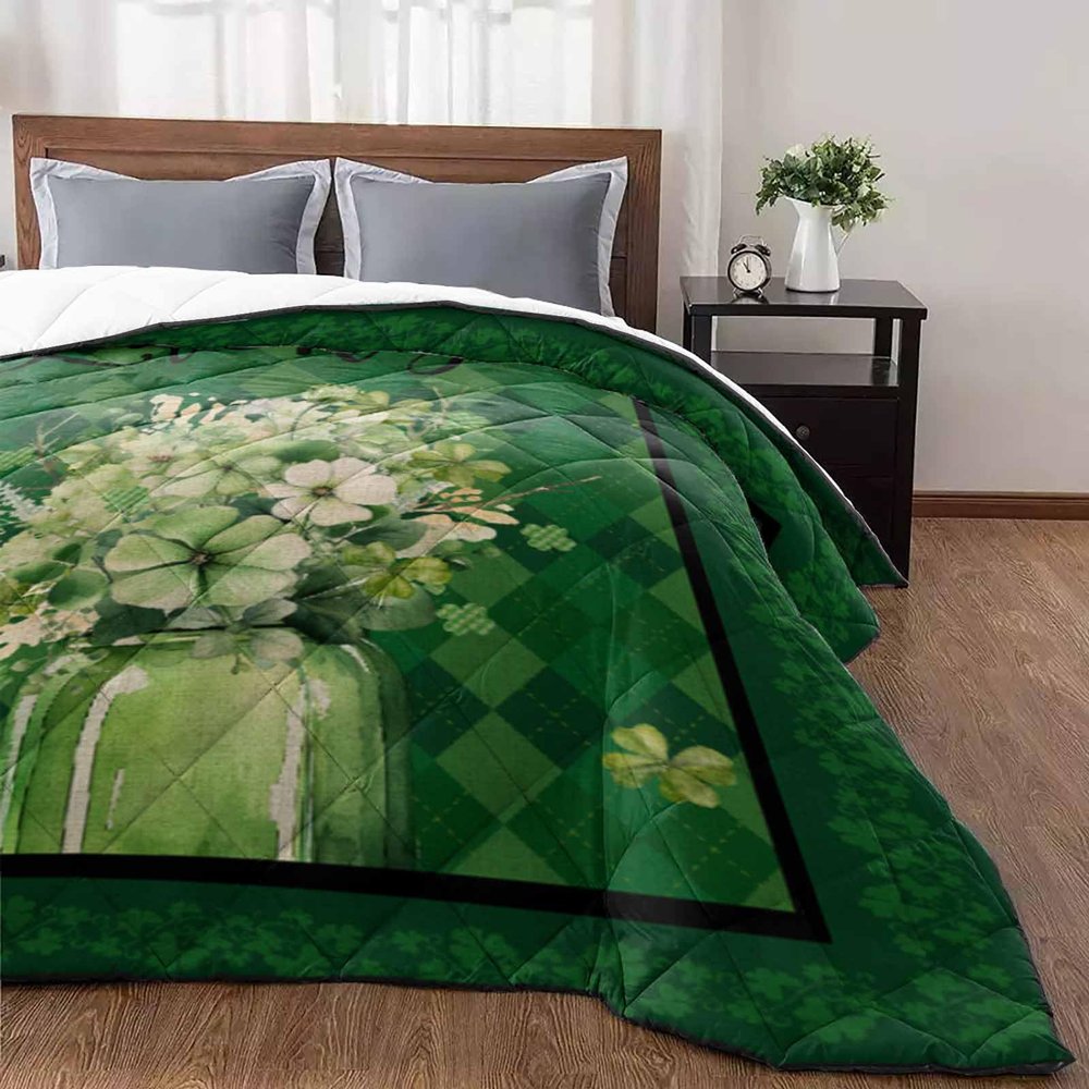 Quilt Oversized King Quilted Comforter Bedspread-Thin Soft Cozy, St. Patrick's Day Lucky Shamrock on Vase Dark Green Gradient Plaid Reversible Stitched Lightweight Quilt Coverlet for All Season