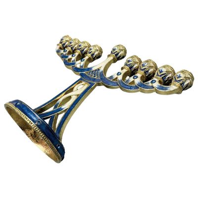 HOLIDYOYO Vintage Menorah Candle Holder for Desktop Elegant Jewish Candlestick Decor for Bedrooms Living Rooms and Parties and Stylish Design Choice