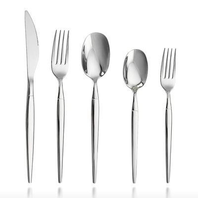 ONUIFIKE Silverware Set, 5/20/30/40 Piece Stainless Steel Tableware Modern Simple Hotel Household Steak Knife Fork Spoon Coffee Spoon Fork, Cutlery Flatware Set (Color : Silver, Size : 4Set-20Pcs)