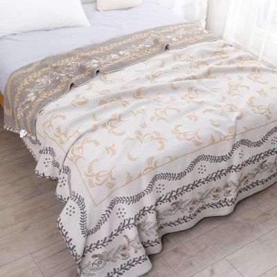 XHCTNN King Full Size Quilt, Lightweight Contrast Color Printing Design Air Conditioning Comforter - Skin Friendly Portable Quilt Core Blanket for Car Bed Office Travel Nap(A,200 * 230cm/79 * 91")