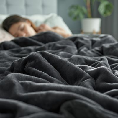 Bedsur Fleece Blankets Queen Size for Bed - GentleSoft Warm, Cozy, Soft & Thick Blanket for Winter, Heavy 500Gsm Anti-Static Design, Ideal for Couch & Sofa, Grey, 90x90 Inch