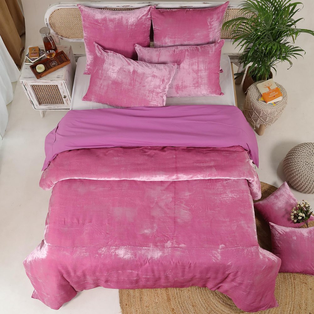 Sophia-Art Luxury Velvet Bedding Set - Queen, King, Cal King, California King, Full/Queen, Solid Pattern, Rayon Velvet, Soft and Hypoallergenic (Lilac, Twin XL 59"x102")