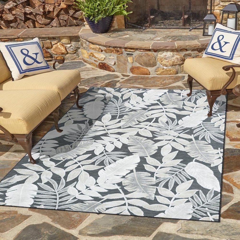 Unique Loom Outdoor Botanical Collection Area Rug - Leaves (4' 5" x 6' 1" Rectangle Black/Ivory)