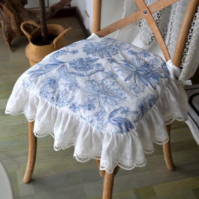 ALEEIK Floral Ruffled Chair Pad Blue & White Flower Print Chair Cushion Vintage Farmhouse, Country Cottage Chair Cushion for Wooden Dining Chair, 18x18 Inches