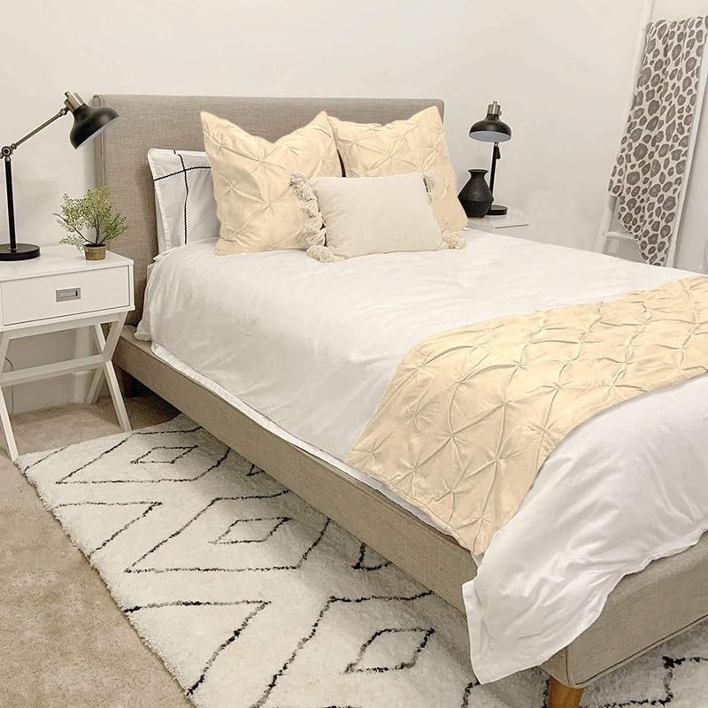 Drona Bedding Twin Pure Cotton Bed Runner 600 TC Pinch Pleat Bed Runner Solid, Light Weight, Skin Friendly Cooling Decorative Bed Scarf, 1 Piece Pinch Pleated Bed Runner Ivory