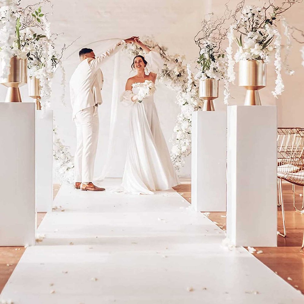 Aisle Runner for Wedding Ceremony, White Carpet Runner for Indoor & Outdoor, Party, Christmas Decorations, 140gsm Thickness