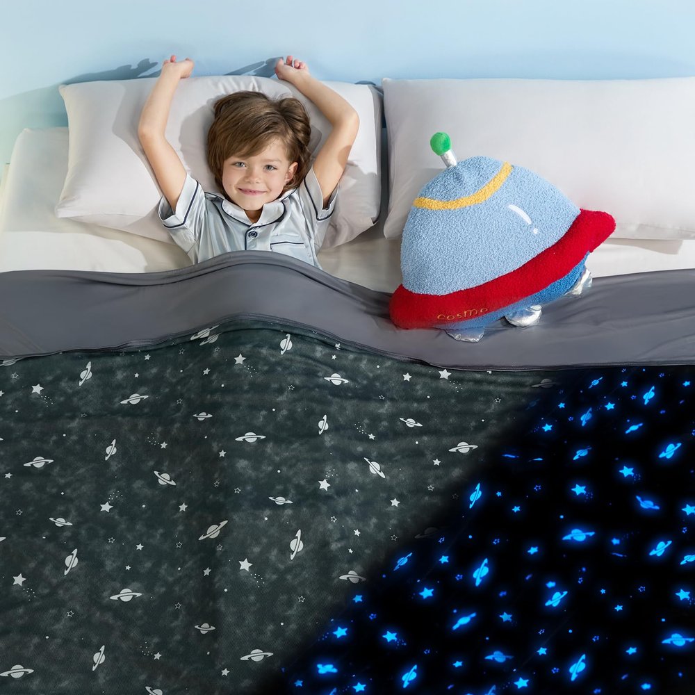 LUXEAR Cooling Blanket Queen, Glow in the Dark Cool Blanket with Star Cosmic for Boys Girls, Absorbs Heat to Keep Body Cool All Night, Lightweight Summer Cool Blankets for Sleeping - Glow Black