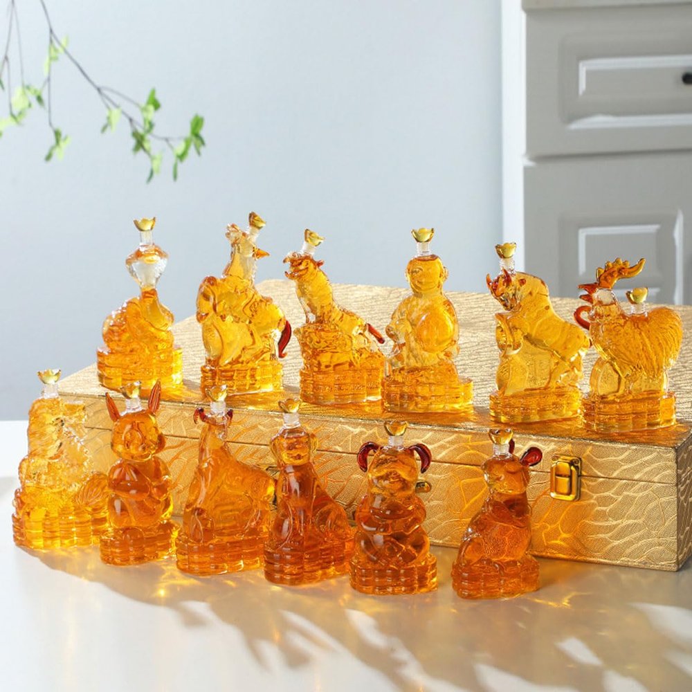 12 Chinese Zodiac Wine & Whiskey Decanter Set, 12 Set Miniature Decanters Table Decoration, Constellation Glassware, Animal Wine & Whiskey Carafe Gift 150 ML