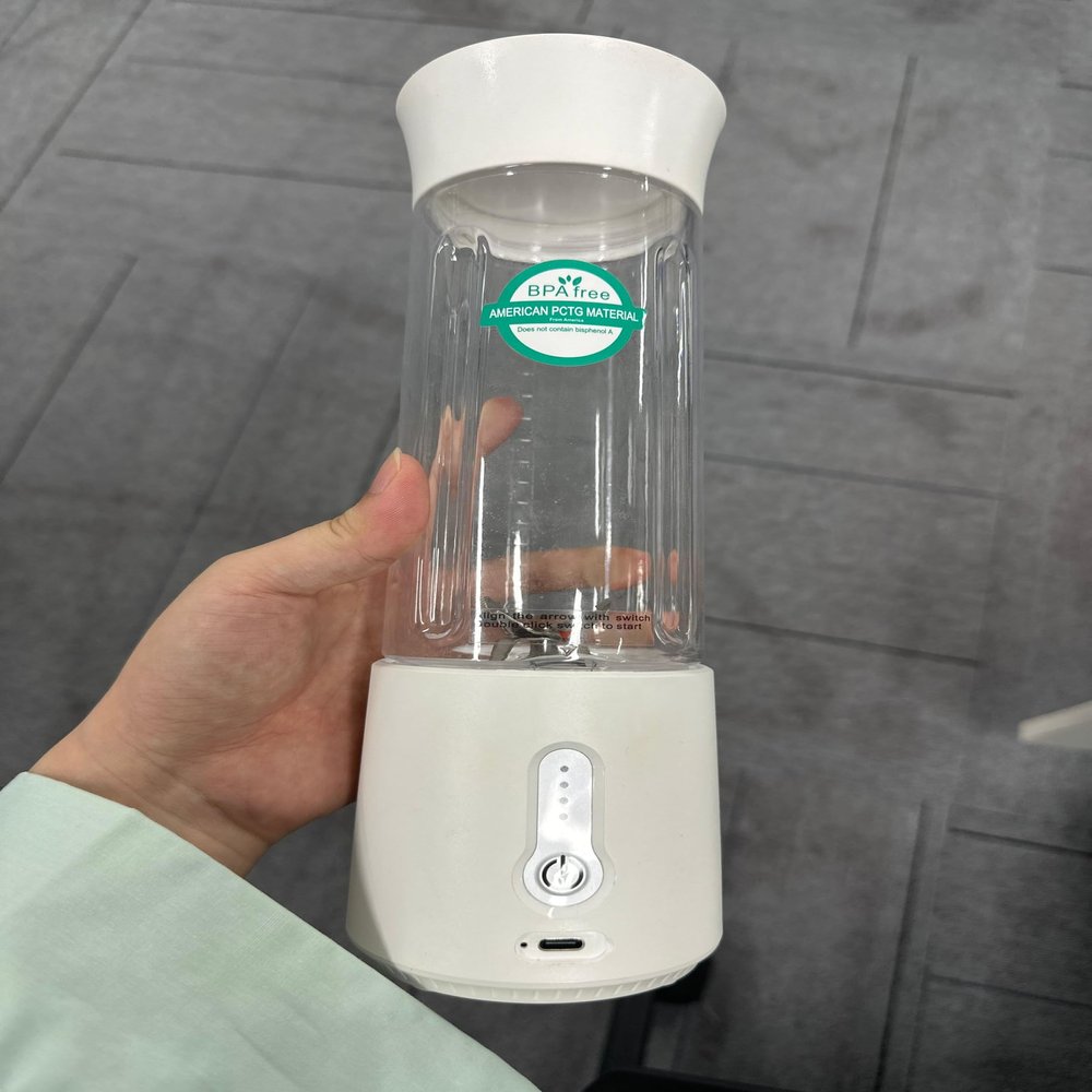 Portable Blender, Portable Blender for Shakes and Smoothies, Personal Size Blender for Shakes and Smoothies, White