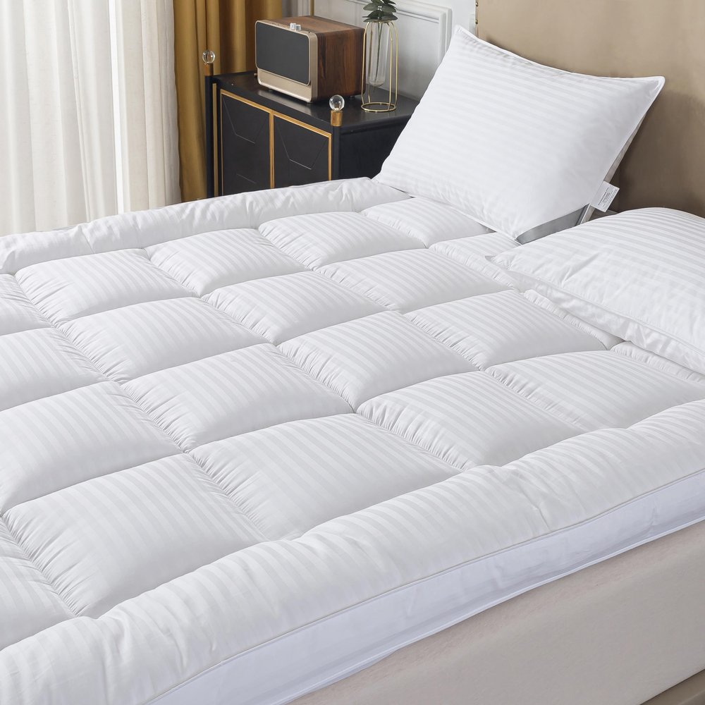 BEIVIG Breathable Mattress Topper, Soft Plush King Mattress Pad, Extra Thick Quilted Pillow Top with Fluffy Down Alternative Fill and 400TC Cotton Cover for Back Pain Relief and Support(White,76"x80")