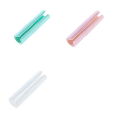 PRETYZOOM 8pcs Bed Sheet Fasteners Anti-Slip Clips for Fitted Flat Quilt Clamps to Keep Bedding Secure Easy to Install for All Bedding Types