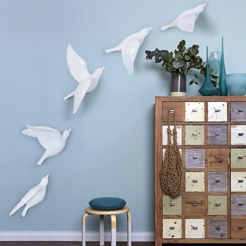 RNQZ 5pcs Bird Wall Art 3D Resin Wall Decoration Flying Bird Sculptures Hanging Wall Decor Bird Statue Figurine Animal Wall Sculptures for Living Dining Room Bird Decor