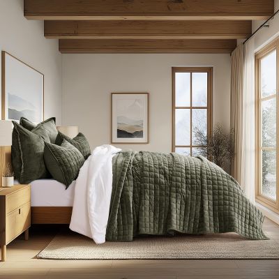 RECYCO Luxury Velvet Quilt Set Twin/Twin XL Size, Lightweight Velvet Comforter Set, Oversized Bedspread Coverlet Quilted Bedding Set, with 1 Matching Pillow Sham, for All Season, Olive Green