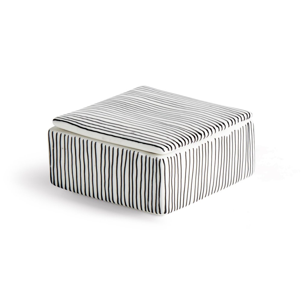 NAPA Home & Garden, DARLA LIDDED BOX SMALL, The size is: 4''x 4''x 2'', Black/White