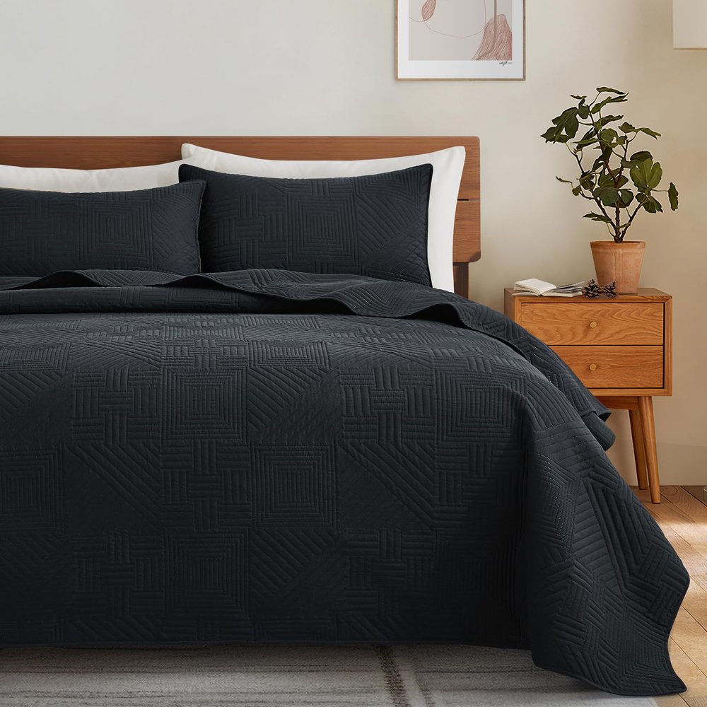 Lavsiry Black Quilt Twin Size with Pillow Sham, Summer Soft Geometric Pattern Bedspread, 2 Pieces Lightweight Coverlet Bedding Set for All Seasons