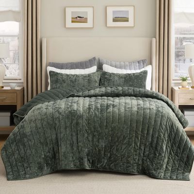 Bedsure Velvet Quilt Queen Size Set - Lightweight Velvet Comforter Queen, Luxury Bedspread Coverlet, Ultra-Soft Bedding Set with 2 Pillow Shams for All Season, 90"x96", Olive Green