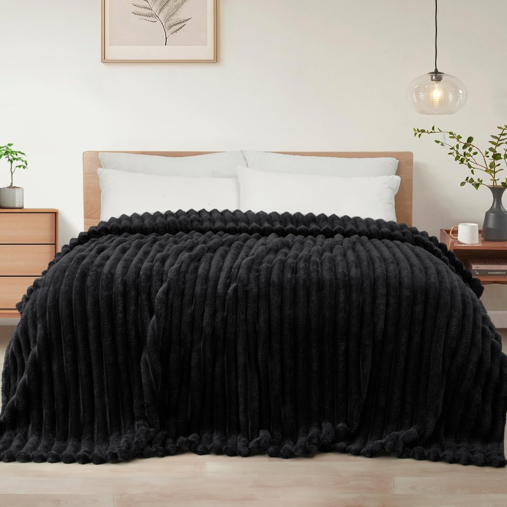 Exclusivo Mezcla Twin Size Flannel Fleece Blanket, Super Soft Striped Jacquard Bed Blanket, Lightweight Fuzzy Cozy for All Seasons, 60x80 Inches, Black