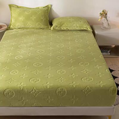 Fitted Sheet Milk Velvet Bedsheet,Single Piece Ultra Soft Bottom Sheet Strong Elastic, Plush Cozy Comfy Warm for All Seasons Coral Velvet Mattress (Color : Tea Green, Size : 180 * 200cm)