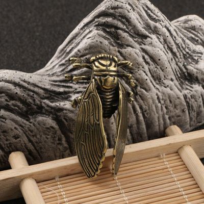 JIAPAILAIYUN Brass Animal Figurines,4.4x2.6cm Handmade Brass Cicada Golden Cicada Pendant Ornaments Gift Copper Crafts Collection, Vintage