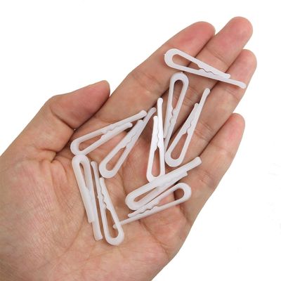 YJIUYUANQ White Plastic U Shape Alligator Clip, Clothespin Fabric Clip Garment Shirt Folding Clip Toothless for Sewing Room Folding Sock Tie Pant Securing Fabric to Comic Book Board -100 Pack