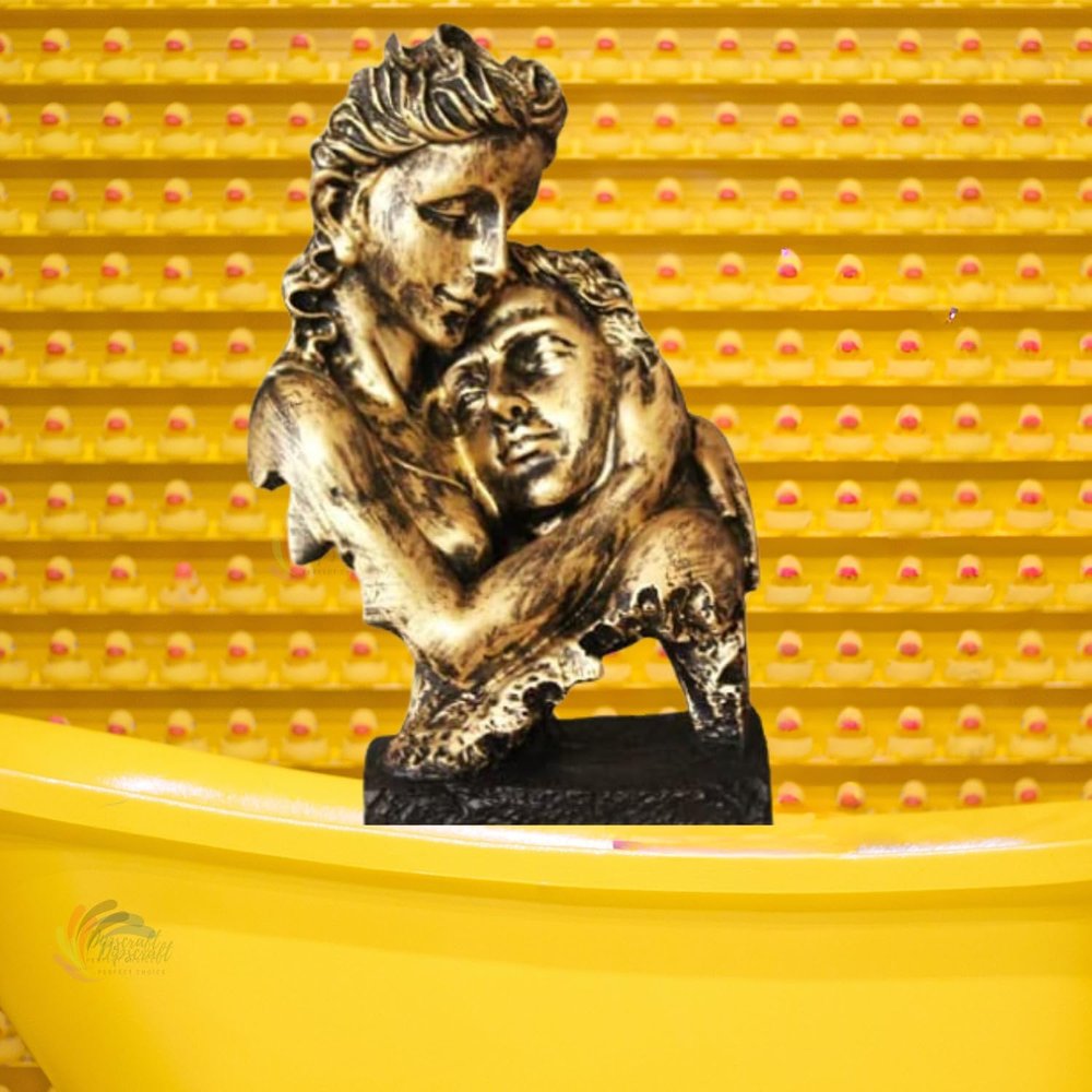 Love Couple Men Resting Face Adventure Showpiece Statue Sculpture Figure for Home Decor Valentine Day Gift