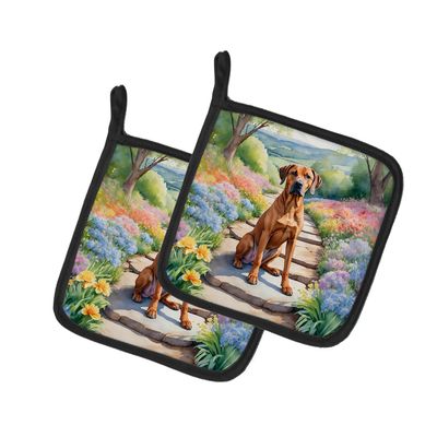 Caroline's Treasures Rhodesian Ridgeback Spring Path Pair of Pot Holders Kitchen Heat Resistant Pot Holders Sets Oven Hot Pads for Cooking Baking BBQ, 7 1/2 x 7 1/2