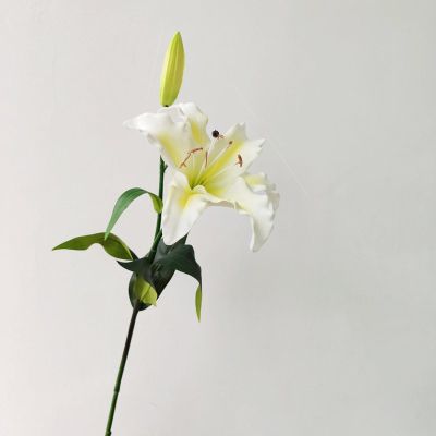 WZYINLET Artificial Lily Bouquet Living Room Decoration Ornaments Potted Fake Flowers, Light Yellow (Both Ends)