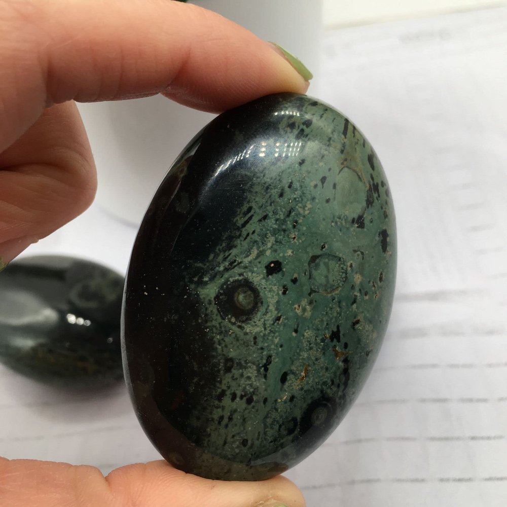 NSIXSURIM Gemstones for Decoration Natural Peacock Eye Egg Polished Quartz Specimens Carving Aura (Size : 1pcs) Natural Stones Crystals and Stones