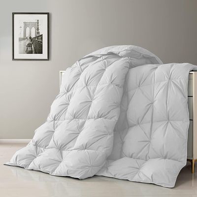 SLEEP-NEST 1000TC Super Oversized King Plus Comforter 138x122 Pinch Pleated Duvet Insert with 8 Corner tabs 1 Piece All Season Down Alternative 500 GSM Medium Warm Quilts Breathable, Silver Grey