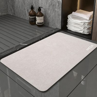 JIXINHE Bath Mat Rug, Rubber Non-Slip Diatomaceous Earth Soft MatSuper Absorbent Thin Bathroom Rugs Shower Rug Door Floor Mats(Size:20x32in,Color:Khaki)