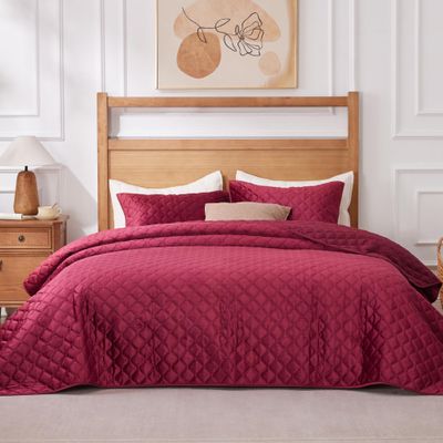 ALPHA HOME Velvet Quilt Set Extra Queen Size Bedspread Coverlet Set, Elegant and Stylish 3D Air Layer Velvet Coverlet Set, Lightweight All Season Bedding Set(1 Coverlet, 2 Pillow Shams)