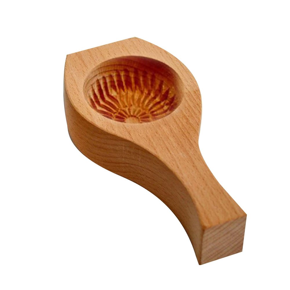 xbiez Carved Round Wooden Mould 3D Flower Pattern Eco-Environmental Baking Decoration Tools Cake Mould Round Gift for Family