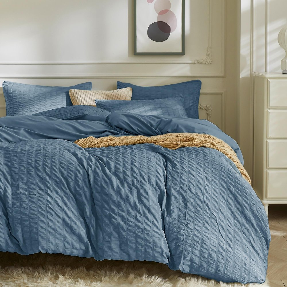JELLYMONI Sierra Blue Duvet Cover King Size, 3pcs Washed Microfiber Bedding Set, Soft Breathable Seersucker Duvet Cover Set with Zipper Closure and Corner Ties for All Seasons
