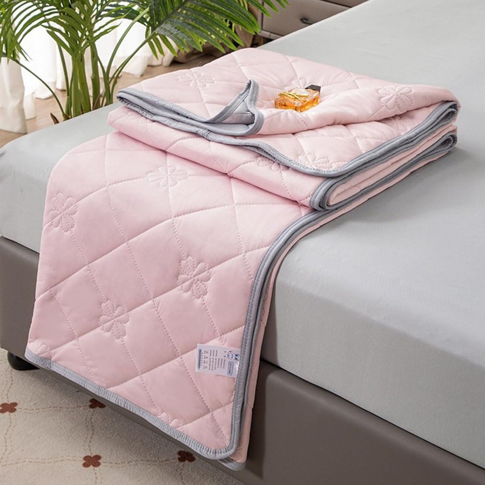 Cooling Comforter Quilt, Ice Blanket for All-Season Lightweight Soft Cooling Blanket for Night Sweats Hot Sleeper, Breathable Lightweight Blankets Cold Touch Fabric Quilt(Color2,200x230cm/79x90in)