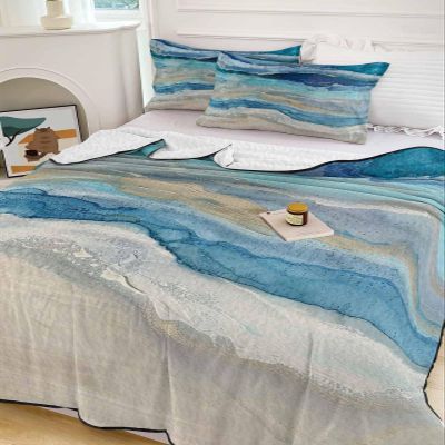 Full Size Quilt Set,Gradient Ocean Blue Waves Seaside Beach Lightweight Bedspread Coverlet Set Soft Microfiber Summer Quilt with 2 Pillow Shams,Abstract Coastal Artwork 3 Piece Comforter Bedding Set