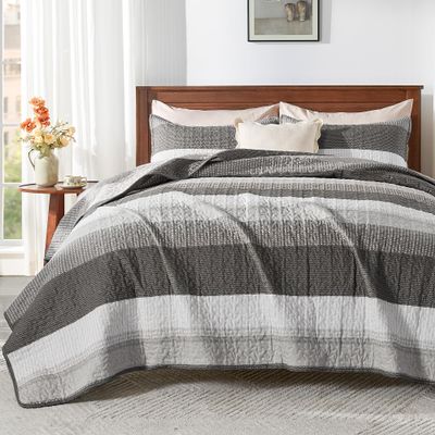 Andency Queen Quilt Bedding Set Dark Grey, 3 Pieces Patchwork Summer Striped Ultra Soft Lightweight Bedspreads, Coverlets Set with 2 Pillow Shams for All Seasons (90"x96")
