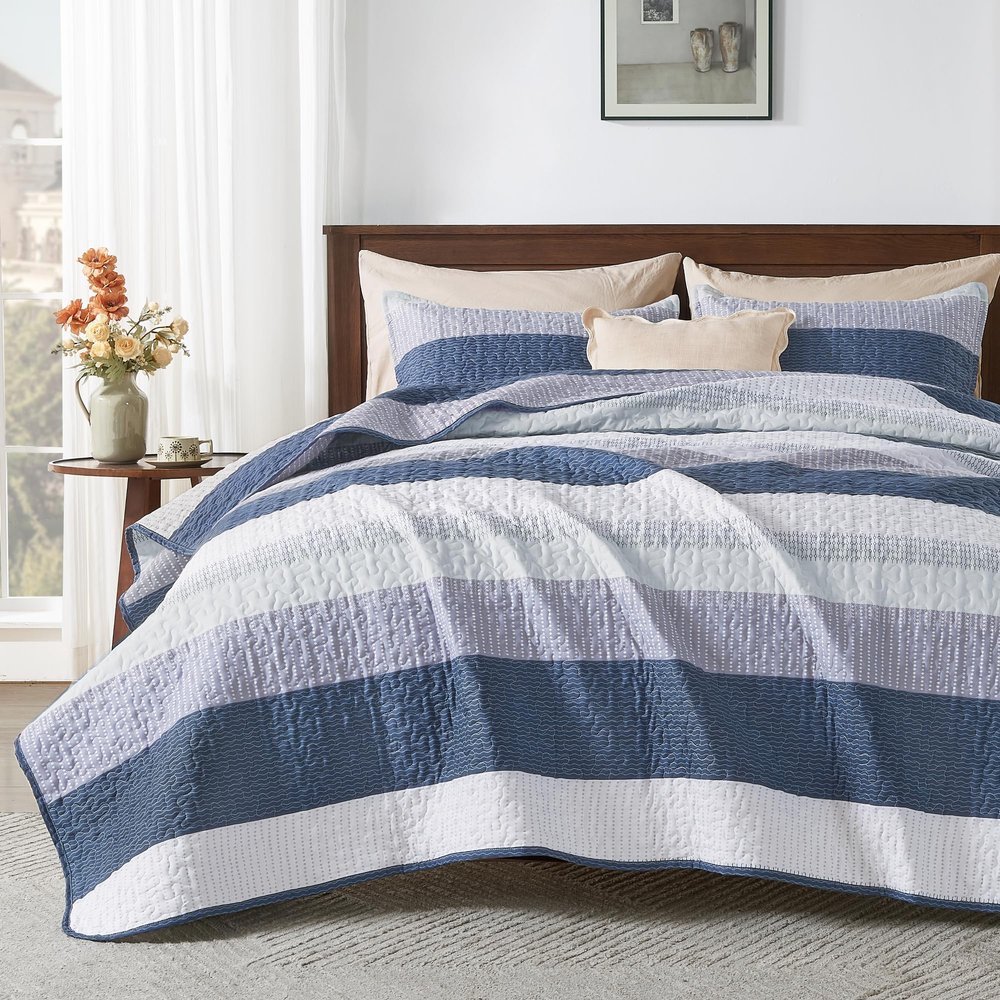Andency California King Quilt Set - Mineral Blue Lightweight Soft Quilt Cal King - Summer Bedspread California King Size - Bedding Coverlet for All Seasons (Includes 1 Quilt, 2 Pillow Shams)