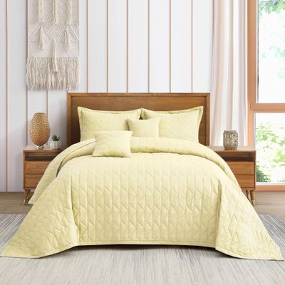 Blythease Oversized King Bedspread 128x120 Extra Wide, Modern & Contemporary Look, Lightweight Bedding Cover, Reversible, 5 Piece Set, Ivory Yellow