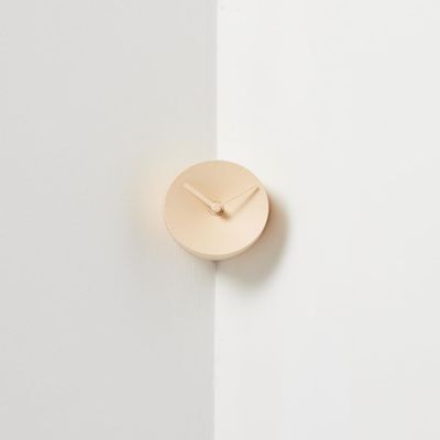 mosery Wall Clock in to The Corner-Attached Butter Color 3.4 inch high Silent Non Ticking Battery Operated Room Living Room Desk Office Clock Decoration (Butter)
