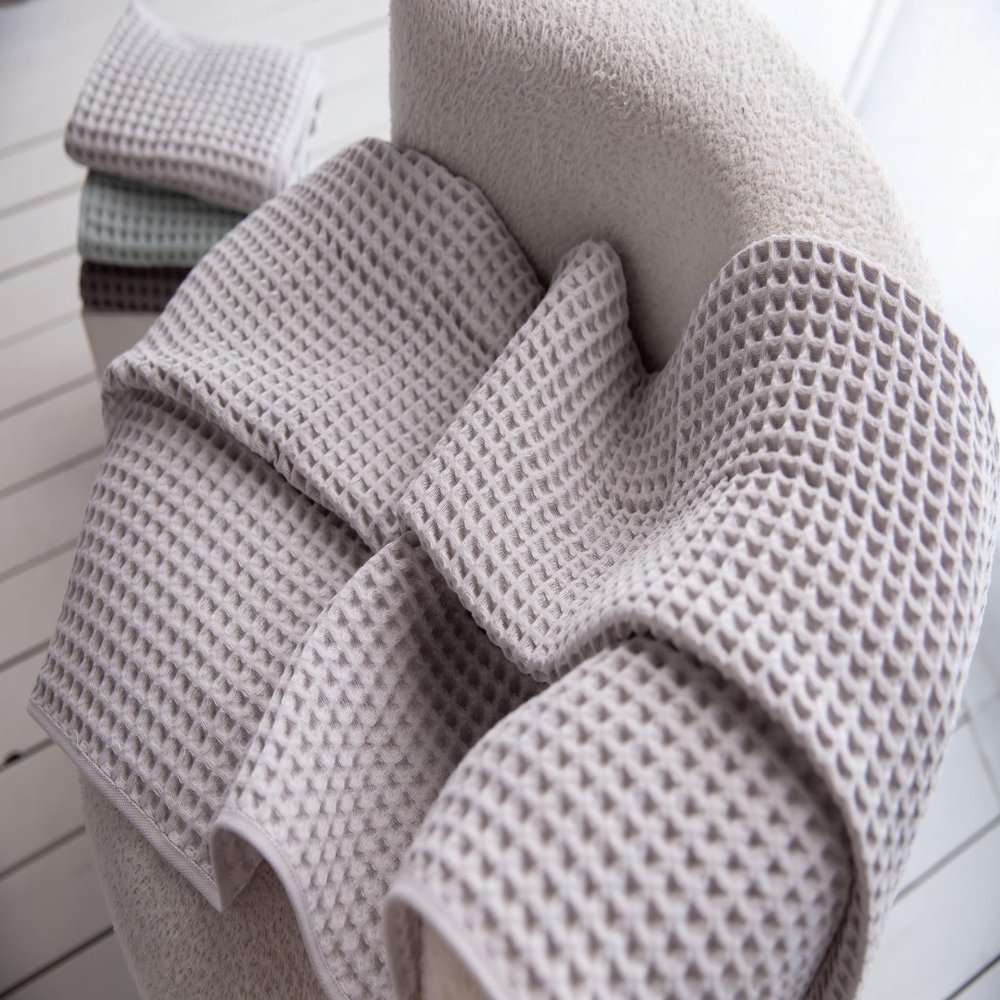 HAZELYA Waffle Cotton Bath Towels-100% Turkish Cotton, Quick Dry, Ultra Soft, Premium Absorbent, Weave Design, Fast Drying-2 Pieces Bath Towel Set (1 Large Bath Towel and 1 Hand Towel) (Beige)