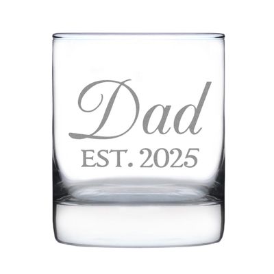 Bevvee Dad Est 2025 - New Father Whiskey Rocks Glass Gift for First Time Parents - Decorative 10.25 Oz Glasses
