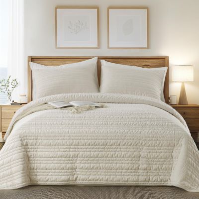 KASENTEX Luxury Velvet Quilt Set 3 Pieces Oversize Queen,Soft Bedspread Coverlet with 2 Pillow Shams, Lightweight Bed Blanket, Elegant Stitch Design, Machine Wash All Season Bedding,Light Khaki