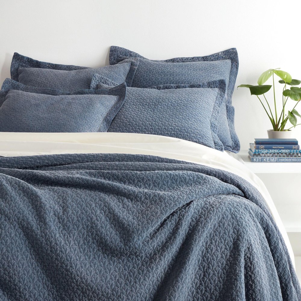 Pine Cone Hill Hawley Indigo Matelasse Coverlet, Full/Queen Size, Blue Solid Pattern